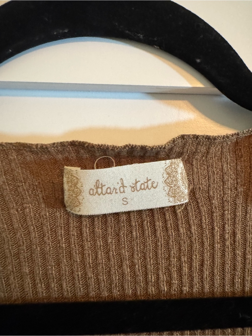 Altar'd State Ribbed Ruched V-Neck Long Sleeve Top - Brown - Picture 3 of 3